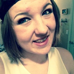 Meet your Posher, Elizabeth