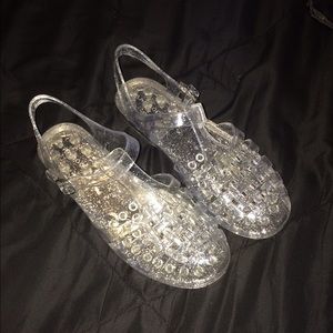 jelly sandals | run small
