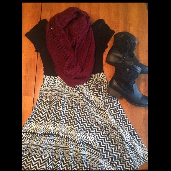 NWT Black and White Patterned Dress