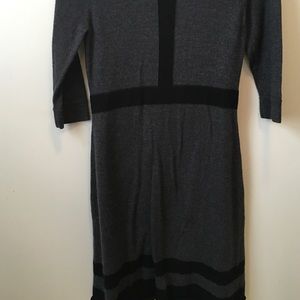 Size M sweater dress. Worn twice. Very comfortable