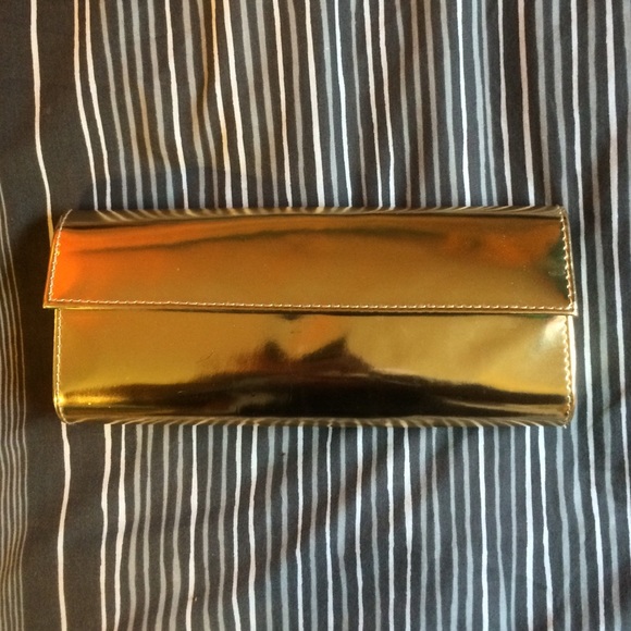 Gold clutch