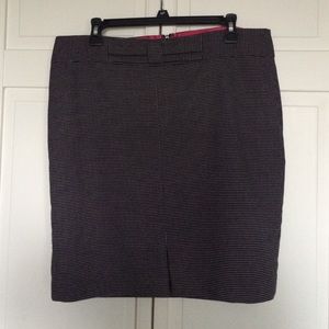 Banana Republic sz 14 Black/White Dotted Skirt