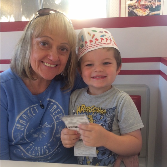 Meet your Posher, Ellen - Picture 1 of 1