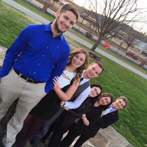 Meet your Posher, Monica