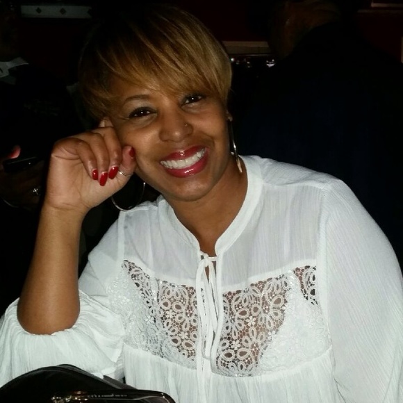 Meet your Posher, Sheila