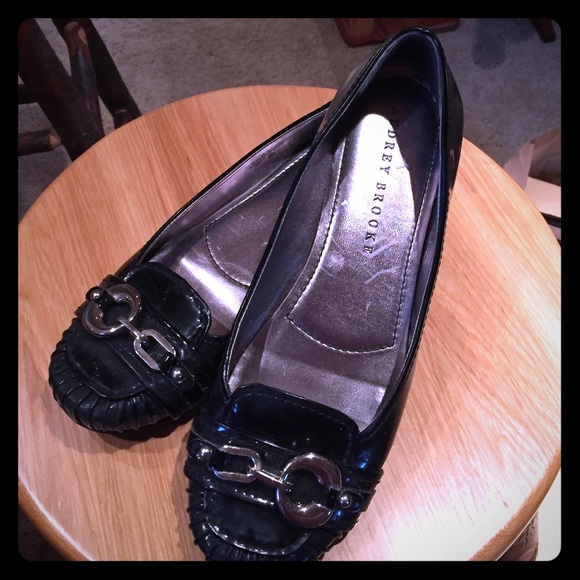 Cute flat black shoes