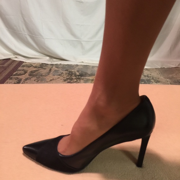 SOLD/New Nine West Black Leather & Suede Heels - Picture 2 of 4