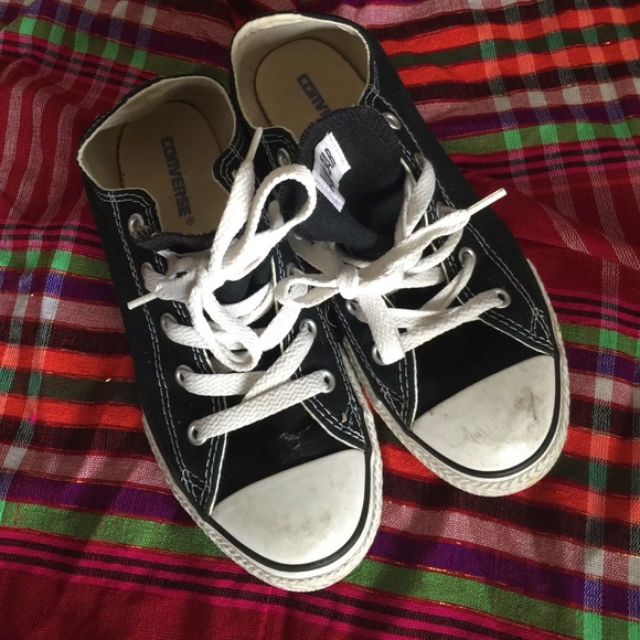 Converse size 3 kids would fit a size 6 adult.