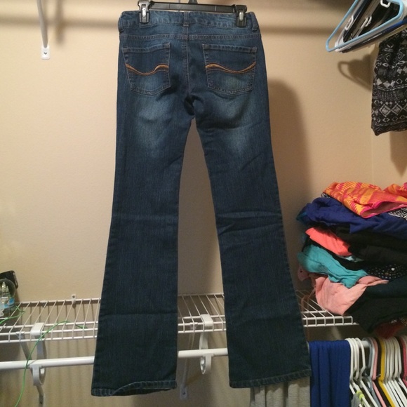 Jeans - Picture 2 of 3