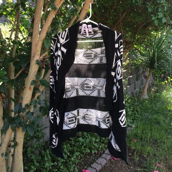 Patterned Cardigan