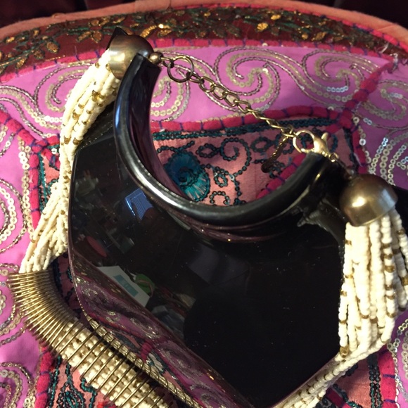 Necklace - Picture 2 of 4
