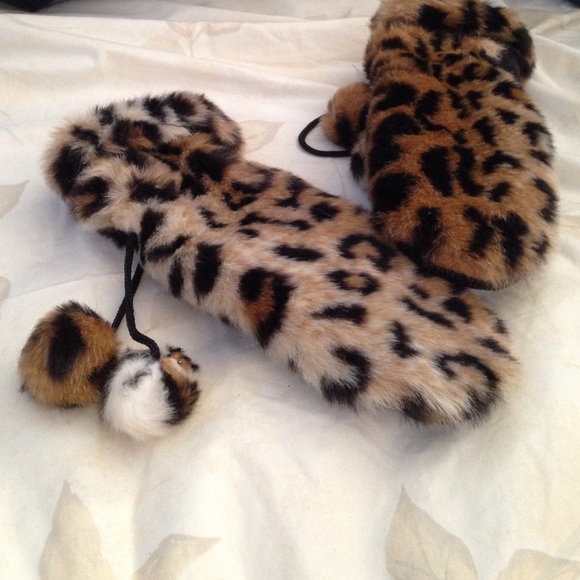 Leopard Print Mittens NWOT