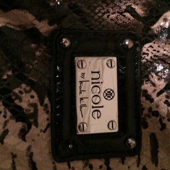 Nicole purse - Picture 4 of 4