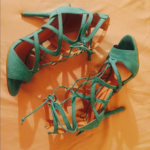 JustFab Shoes - Turquoise Suede Heels