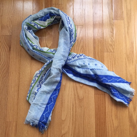 AE | Blue/Green Snowflake Scarf NWOT - Picture 3 of 4
