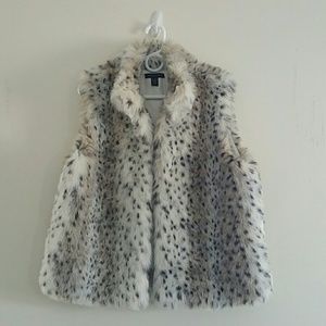 Valerie Stevens faux fur vest