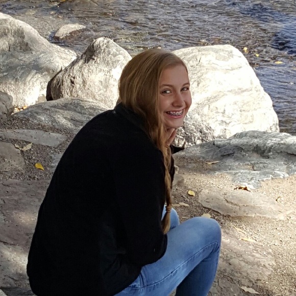Meet your Posher, Alana
