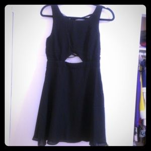 SOLD! Cute black dress. Never worn.