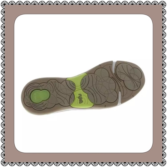 🎉HP NIB RYKA Tensile Ballet Tan/Green 6W, 9.5 $75 - Picture 2 of 3