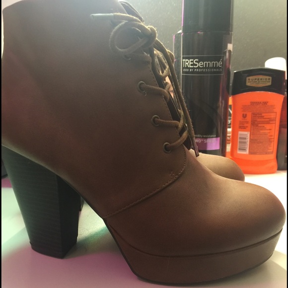 CHARLOTTE RUSSE BOOTIES