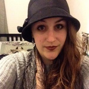 Meet your Posher, Olivia