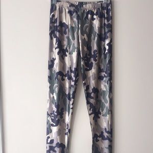 Camo Workout Leggings - NEVER WORN