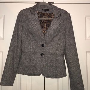 Stylish Express Suit-Jacket Size 6, Pants size 8