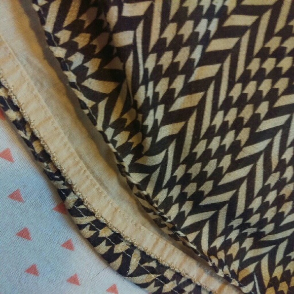 Herringbone Skirt with Pockets - Picture 3 of 4