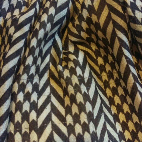 Herringbone Skirt with Pockets - Picture 4 of 4