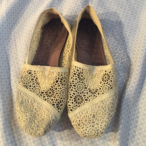 Light Yellow Crochet Toms