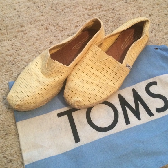 Toms shoes