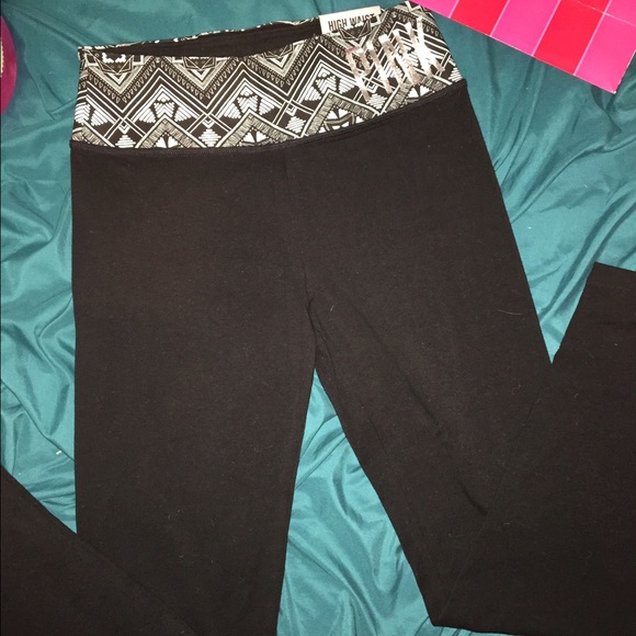 SoldVictoria's secret pink high waisted yoga pants - Picture 1 of 4
