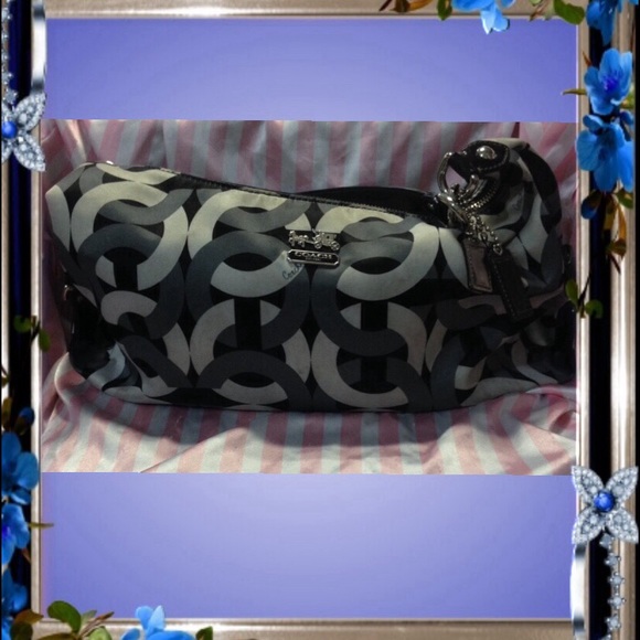✨ COACH - Authentic.... Gently Used Handbag ✨