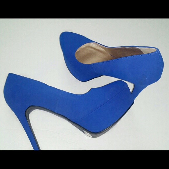 NEW! Blue Suede Pumps! - Picture 3 of 3