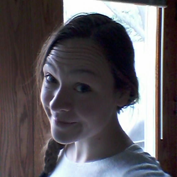 Meet your Posher, Amanda - Picture 1 of 1