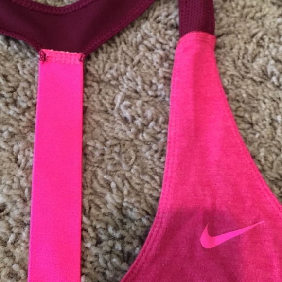 Nike Racerback - Picture 2 of 4