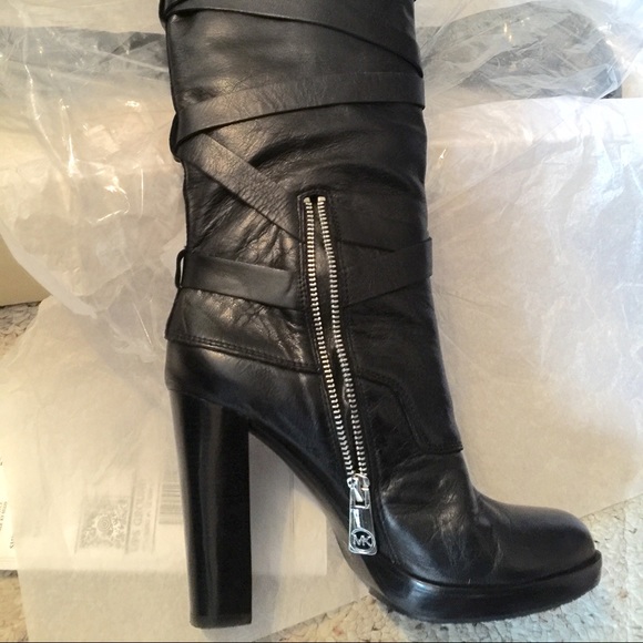 Auth Michael Kors mid-knee boots - Picture 2 of 4