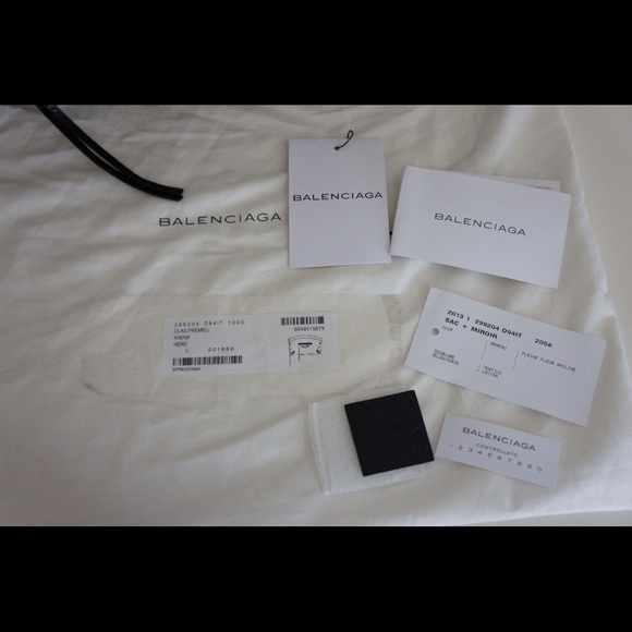 SOLD! Balenciaga Black Lambskin Clutch - Picture 4 of 4