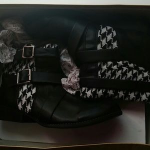 Black and white boots👞👢👸