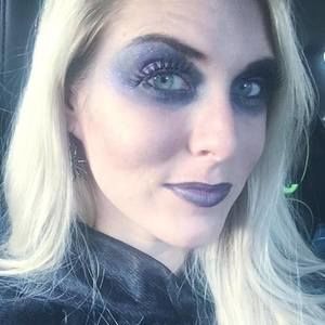 Meet your Posher, Kelli