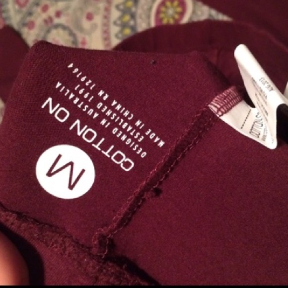 Maroon leggings