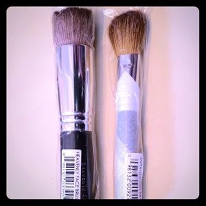 🎉 REDUCED AGAIN!! Auth Bare Escentuals brush set