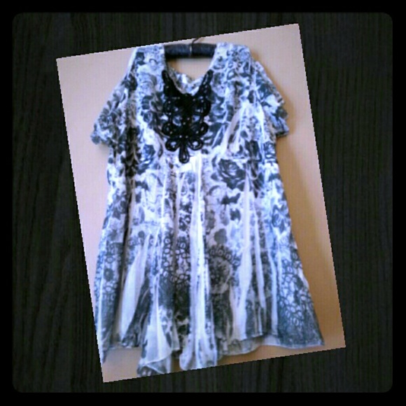 Black and white Hi-Lo Shirt dress