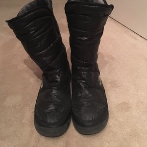Black North Face Boots