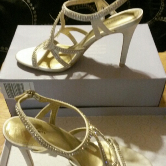 Formal Shoes "Unforgettable Moments" - Picture 2 of 4