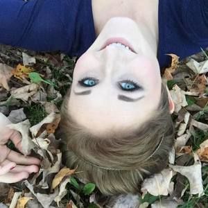 Meet your Posher, Natasha