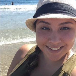 Meet your Posher, Mariel