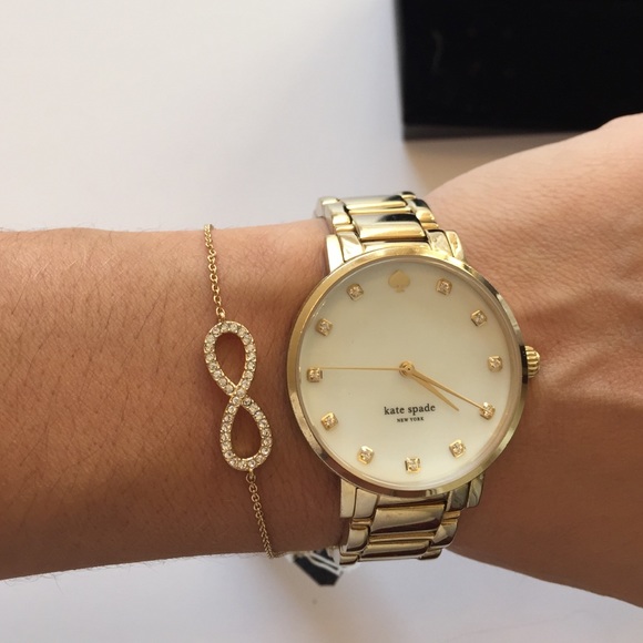 Dainty Infinity Bracelet