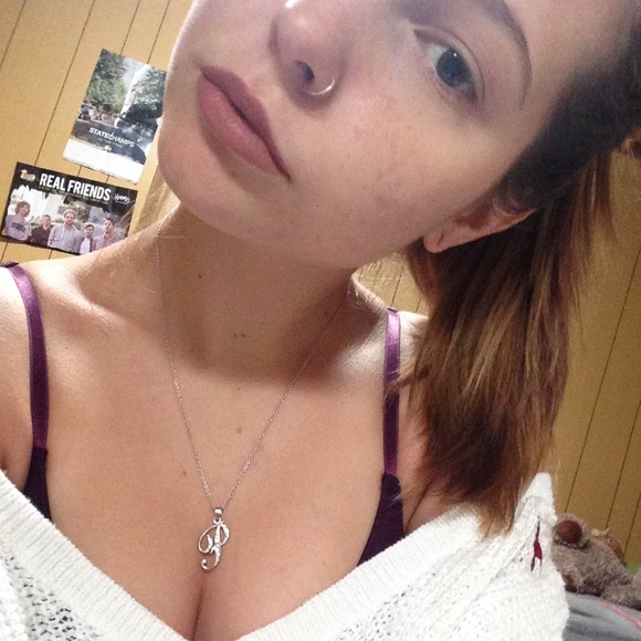 Meet your Posher, Haley - Picture 1 of 1