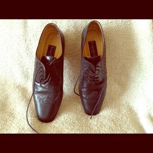 Kenneth Cole nun shoes!